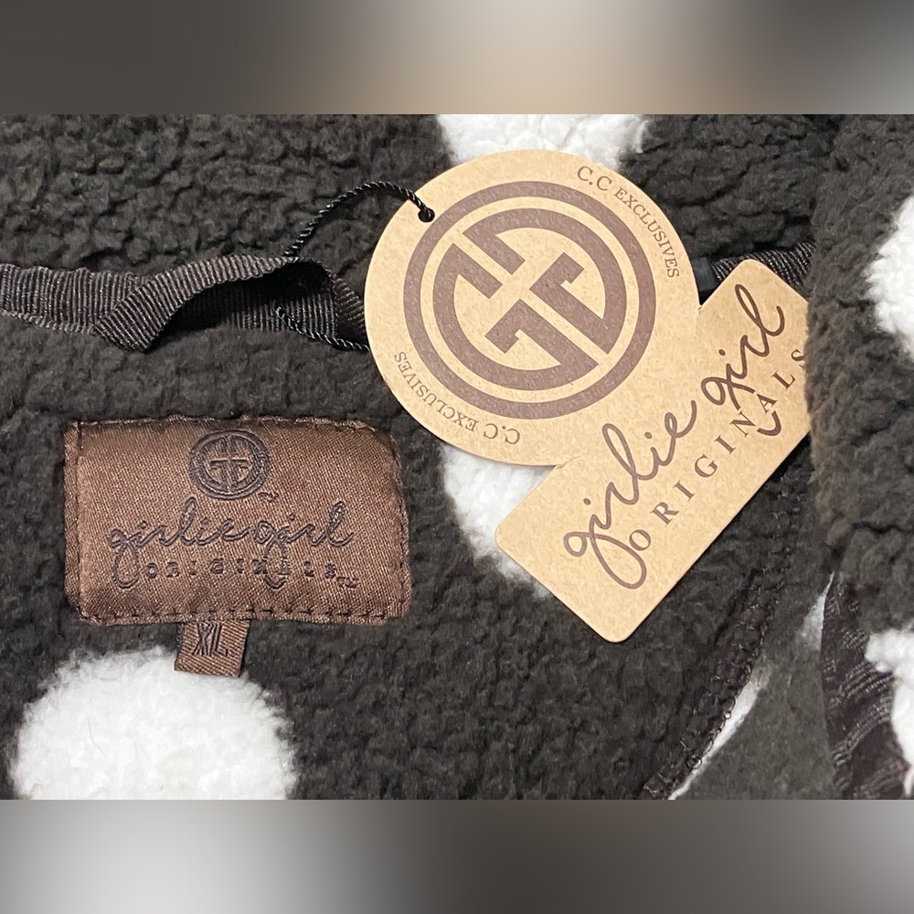 Girlie Girl Originals C.C. Exclusives faux shearling zip pullover. - Picture 5 of 10